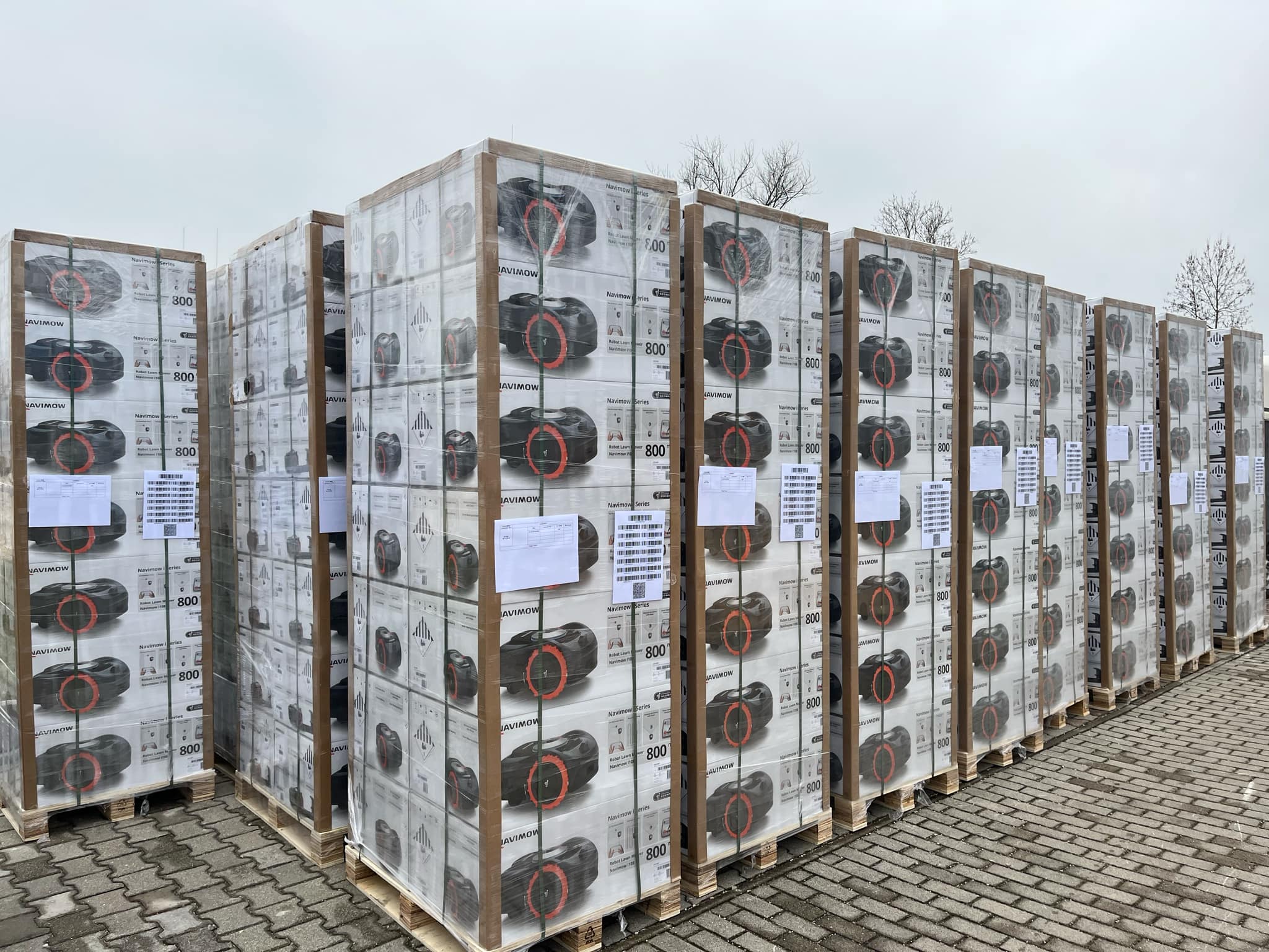 Megérkezett a Segway Navimow i108e robotfűnyíró szállítmány!