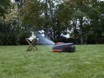 H210E robotfűnyíró 2.Kép